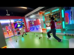 Gioco multiplayer contro ogni lavoro di squadra Gioco di squadra Hit Target Challenge