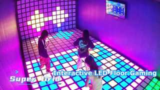 Movimento di salto interattivo della macchina con griglia a terra interattiva a LED da pavimento per salto con luce a macchina a griglia da palco