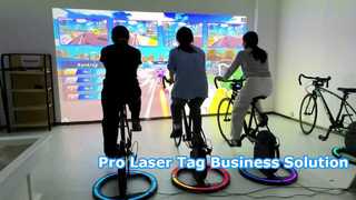 Sistema di fitness intelligente con proiezione interattiva per ciclismo gamificato