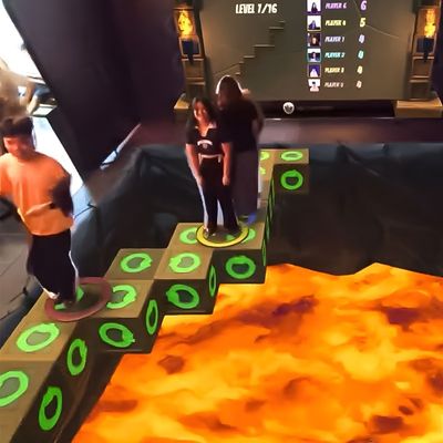 Buon prezzo AR MR Giochi di proiezione a parete di stanza Multiplayer Immersive Lava Activate Game in linea