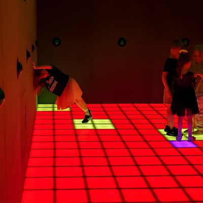 Buon prezzo Grandi giochi di sfida di Super Grid Led Activate Game Led Floor 30x30cm in linea