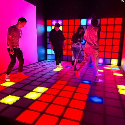 Buon prezzo Gioco di salto LED Piastrelle di pista da ballo Gioco interattivo Super Griglia in linea
