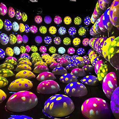 Buon prezzo Parco di divertimenti Indoor Colorato Bouncy Ball Game Proiezione interattiva di palla saltante in linea