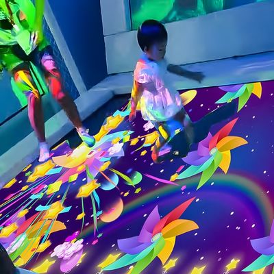 Buon prezzo Trampolino Gioco di Proiezione Interattiva 3500 Lumens Giochi Interattivi su Pavimento Proiettore in linea