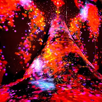 Buon prezzo Art Banquet Hall Interattivo Muro Spazio Immersivo 3d Digital Display Projector in linea