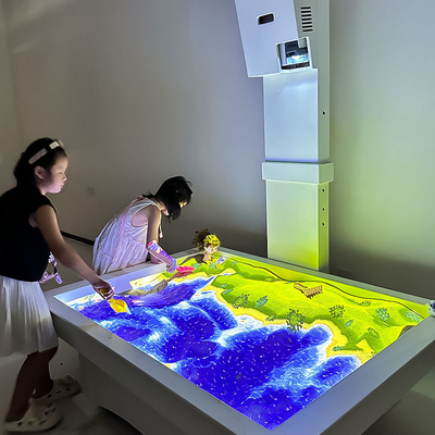 Buon prezzo Tavolo da sabbia AR per bambini con 5 giochi e proiettore da 3600 lumen in linea