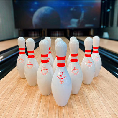 Buon prezzo Set completo per pista da bowling al coperto con capacità di 2000 kg, dimensioni 590X240X240 cm e 1 anno di garanzia in linea