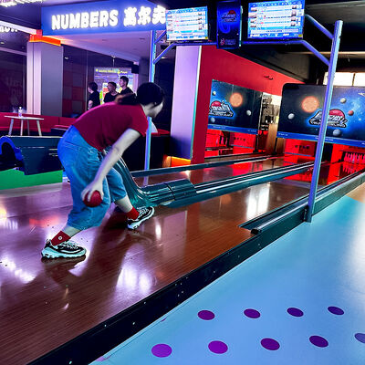 Buon prezzo Premium Complete Track Bowling Machine with Favorable Price for Indoor Bowling Game in linea