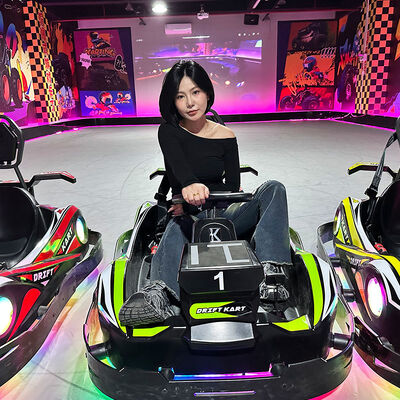 Buon prezzo Simulatore di Drift Karting Commerciale Eletrico AR Proiettore Interattivo Battle Kart per Parco di divertimenti in linea