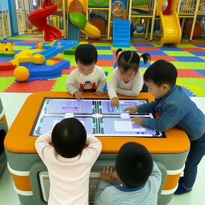 qualità Tavolo da gioco interattivo con schermo multi-touch, display animato educativo e dimensioni 970mm*608mm*500mm fabbrica