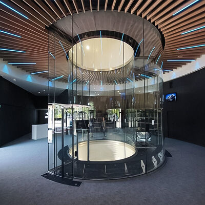 Qualità Galleria a vento verticale all'interno/all'esterno per parchi di divertimenti con capacità da 100 a 500 kg e funzione multiplayer fabbrica