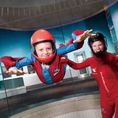 Qualità Tunnel Verticale per Paracadutismo Indoor per Uso Interno ed Esterno con Capacità Multi-Giocatore per Parchi Divertimenti Commerciali fabbrica