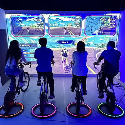 Buon prezzo Sistema di ciclismo gamificato con luminosità di 3500 lumen e risoluzione 1280*800 per aggiornamenti di gioco gratuiti a vita in linea