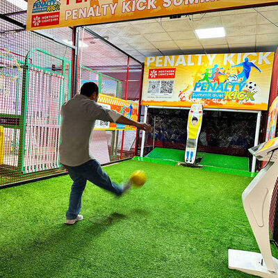 Buon prezzo Commerciale 4x8x3m Interattivo Calcio Goal Game con struttura in ferro ad alta resistenza per 1-4 giocatori in linea