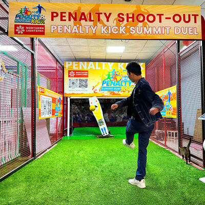 Qualità Gioco interattivo di sfide di gol di calcio con 4x8x3m di impronta interna per 1-4 giocatori e telaio di ferro ad alta resistenza fabbrica