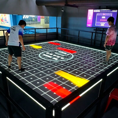 Qualità Console di gioco interattiva a LED con 8 modalità sportive per centri commerciali Fabbrica