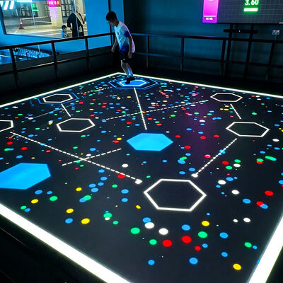 Buon prezzo Macchina da gioco per pavimenti sportivi Aurora Motion con 8 giochi integrati per centri familiari in linea